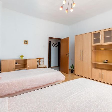 Apartment Ana Fažana Eksteriør billede