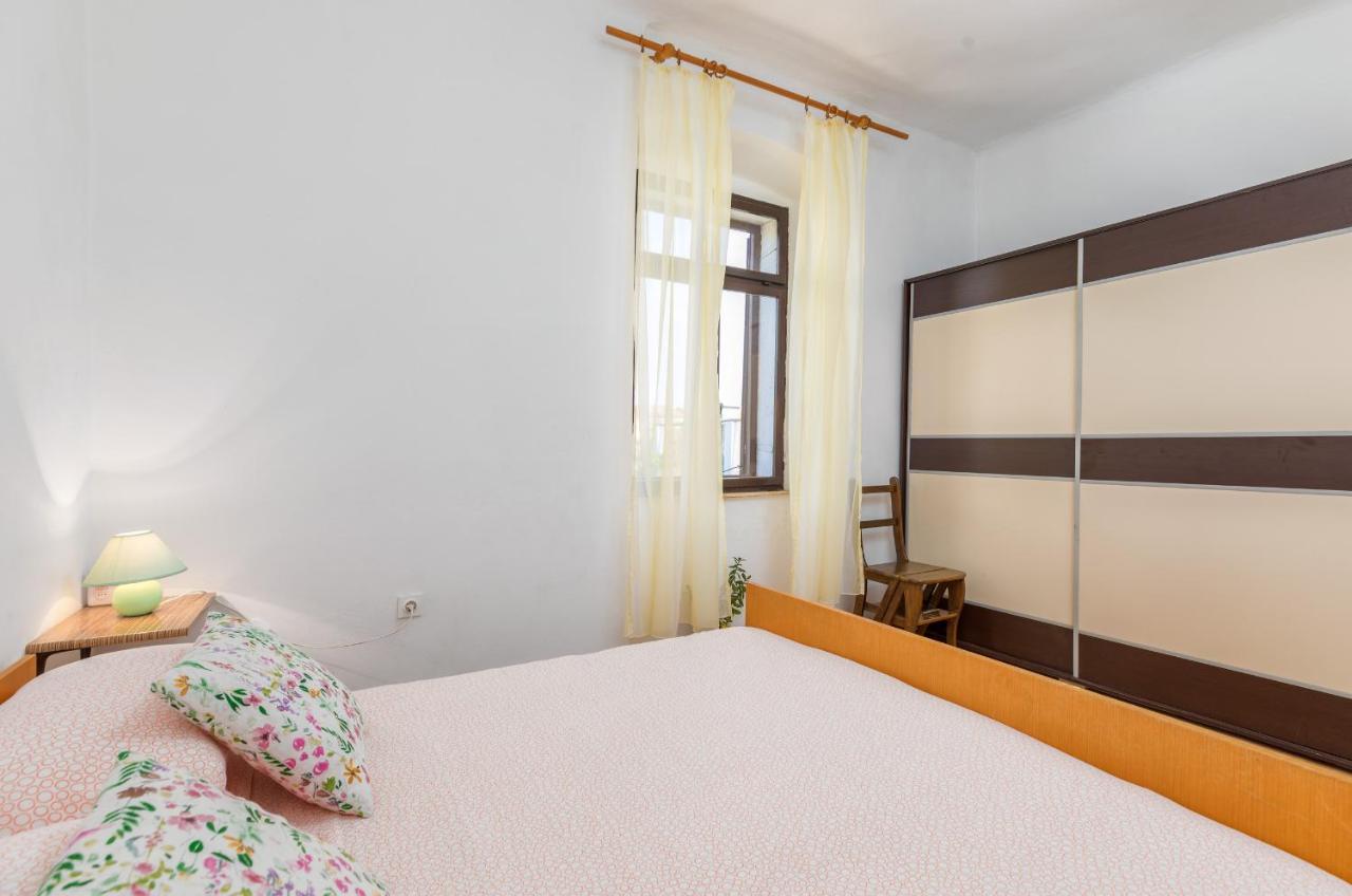 Apartment Ana Fažana Eksteriør billede