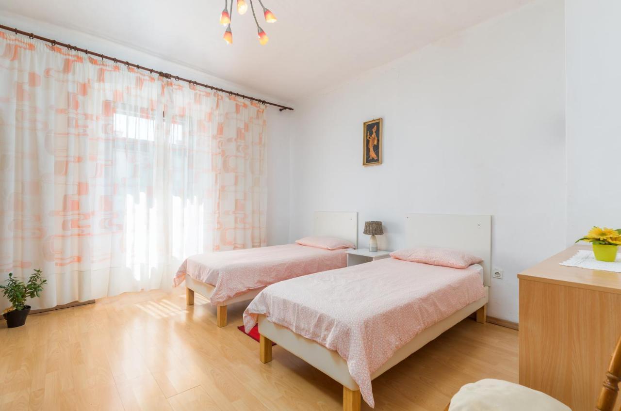 Apartment Ana Fažana Eksteriør billede