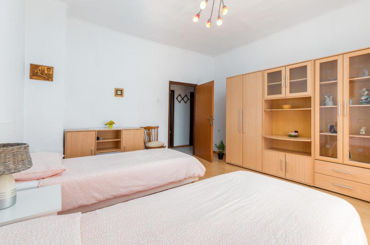 Apartment Ana Fažana Eksteriør billede